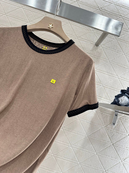25 round neck smiley face short sleeves