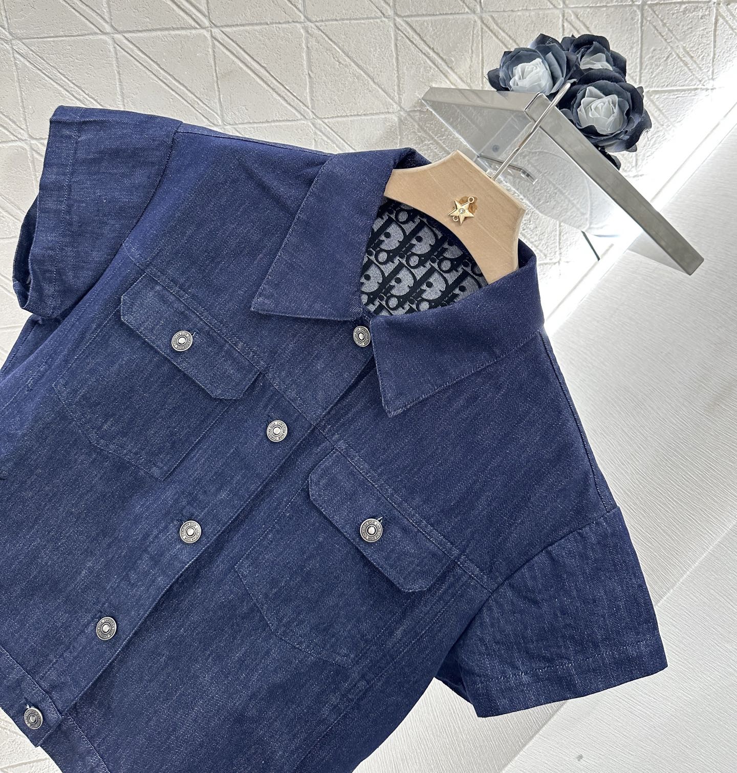 25 Denim short-sleeved shirt and shorts suit