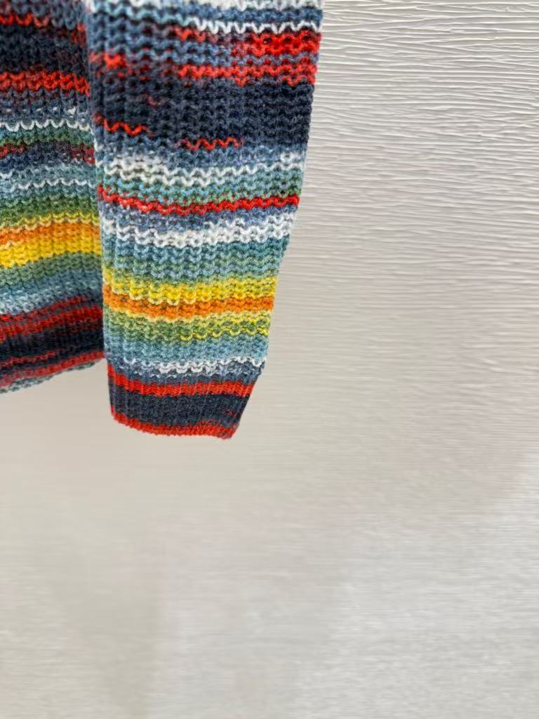 25 Round neck striped knitted vest