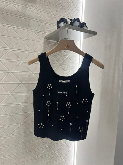 25 Nail bead rhinestone knitted vest