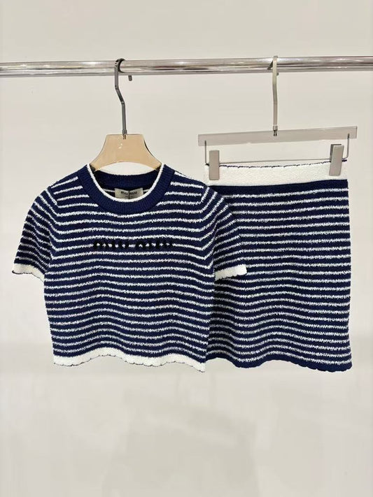 25 Round neck letter logo jacquard stripe contrasting casual knitting set