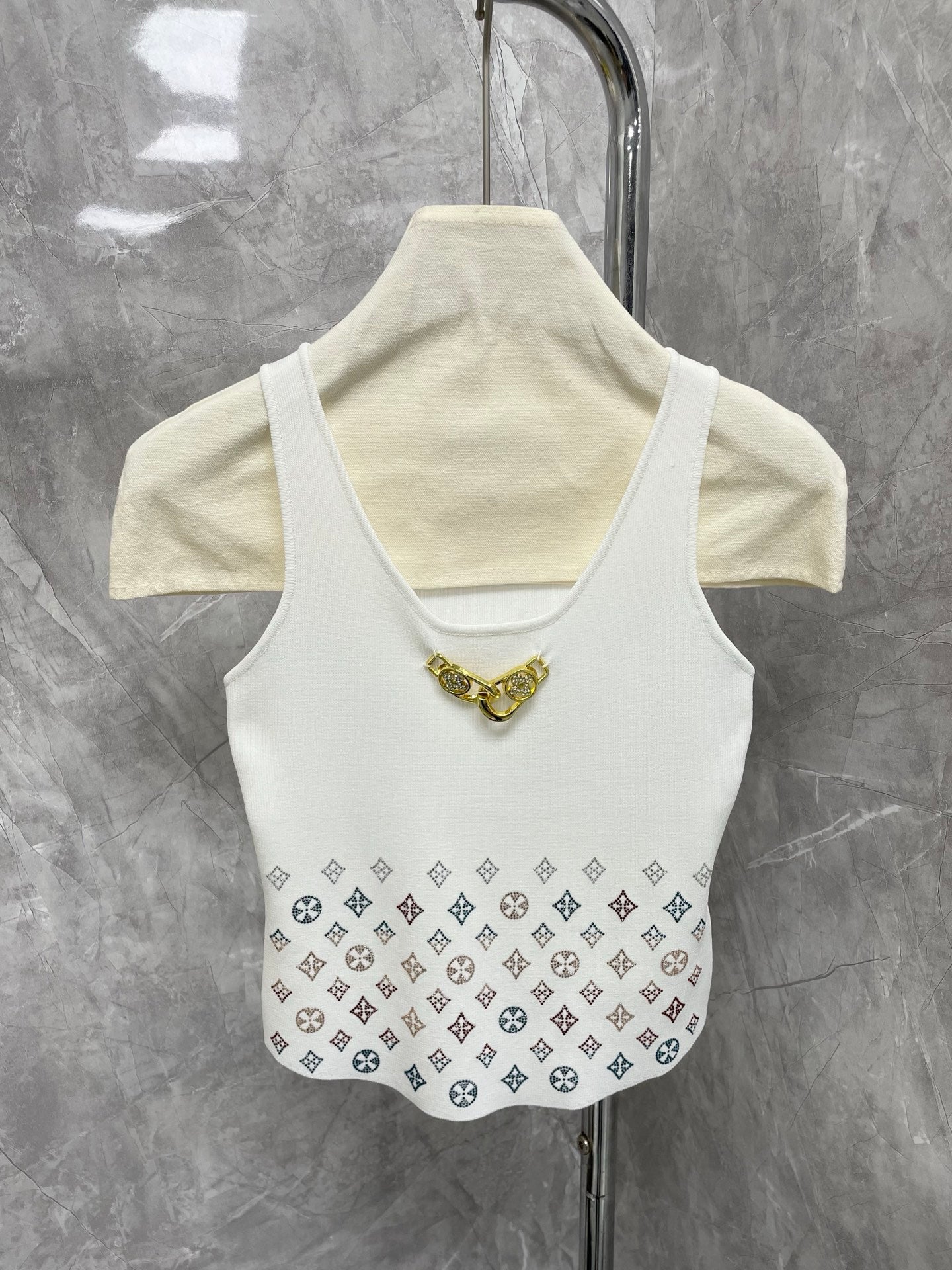 25 Classic floral rhinestone splicing metal buckle at the hem 🔗 Decorative vest