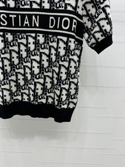 25  Jacquard Knitted Short Sleeve