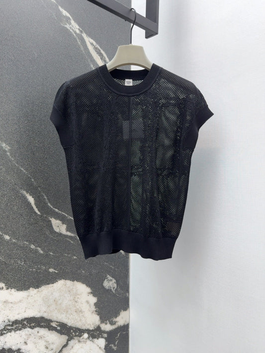 25  Jacquard hollow knitted top