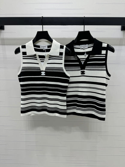 25 Collar striped knitted vest