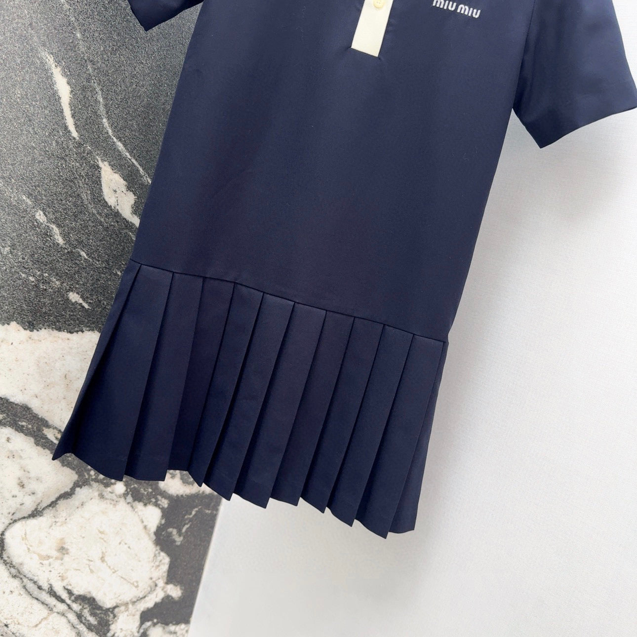 25SS Early Spring New Colorblock Lapel Pleated Polo Dress