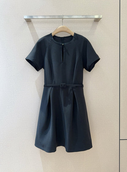 2025 new three-dimensional round neck raglan sleeve dress