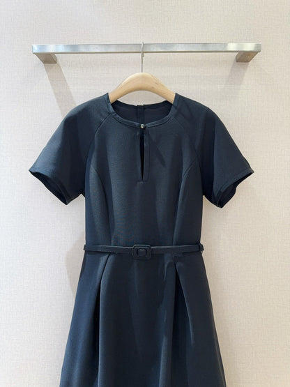 2025 new three-dimensional round neck raglan sleeve dress