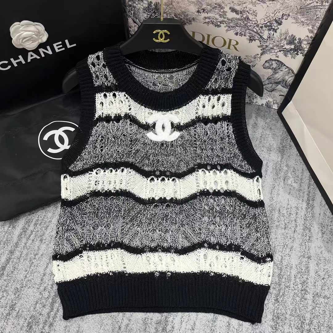 25 Spring and Summer New Mixed Color Striped Hollow Vest