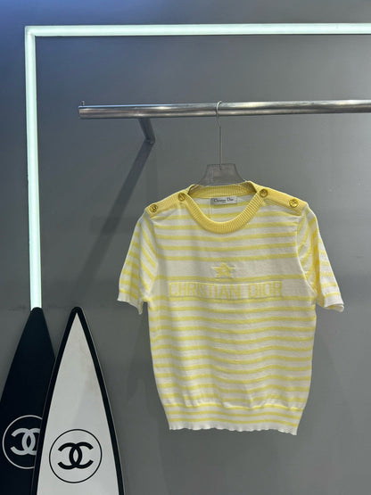 25 Pentagram Letter Jacquard Gold Button Shoulder Button Striped Crew Neck Knit Short Sleeve