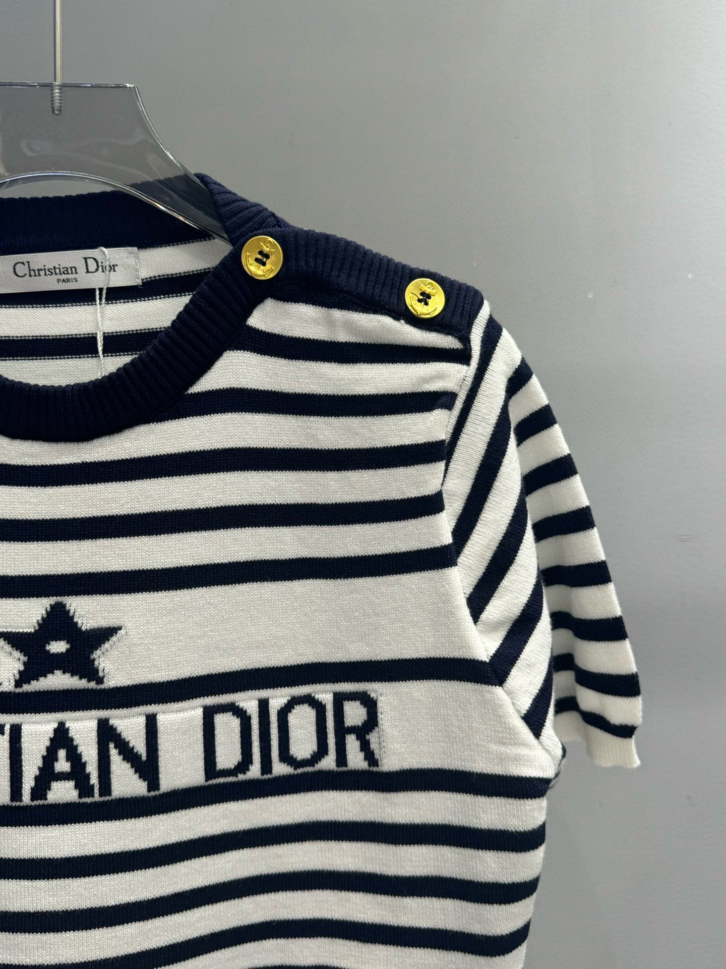 25 Pentagram Letter Jacquard Gold Button Shoulder Button Striped Crew Neck Knit Short Sleeve