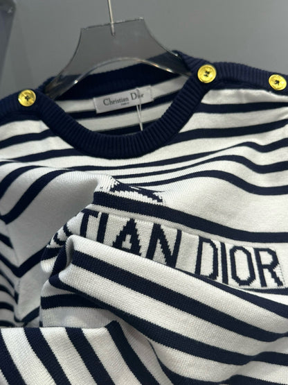 25 Pentagram Letter Jacquard Gold Button Shoulder Button Striped Crew Neck Knit Short Sleeve