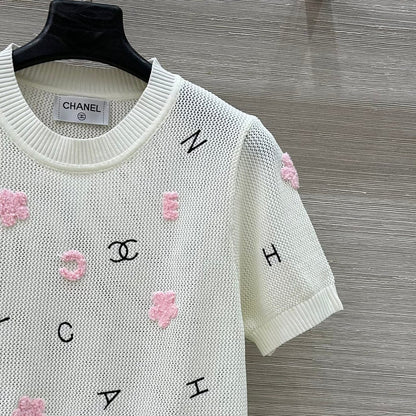 25 Lettering embellished open-knit short sleeves