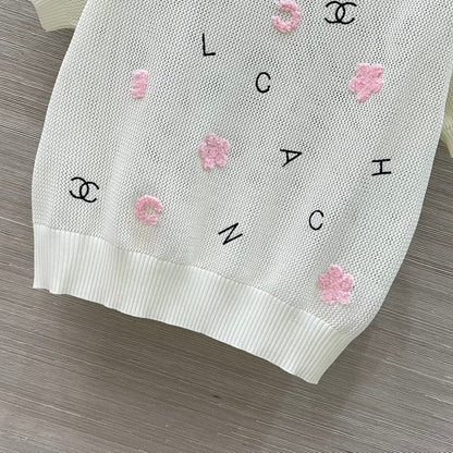 25 Lettering embellished open-knit short sleeves