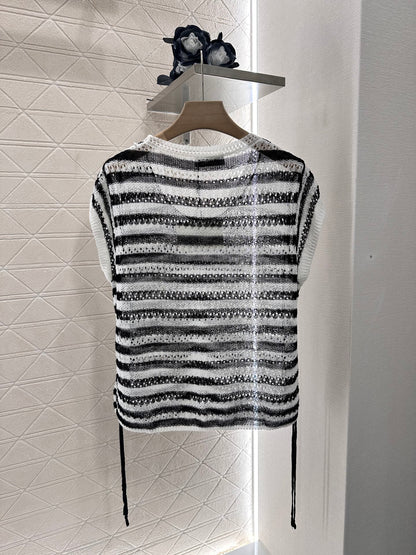 2025 Summer New Totem Embroidery Hollow Knitted Short Sleeves