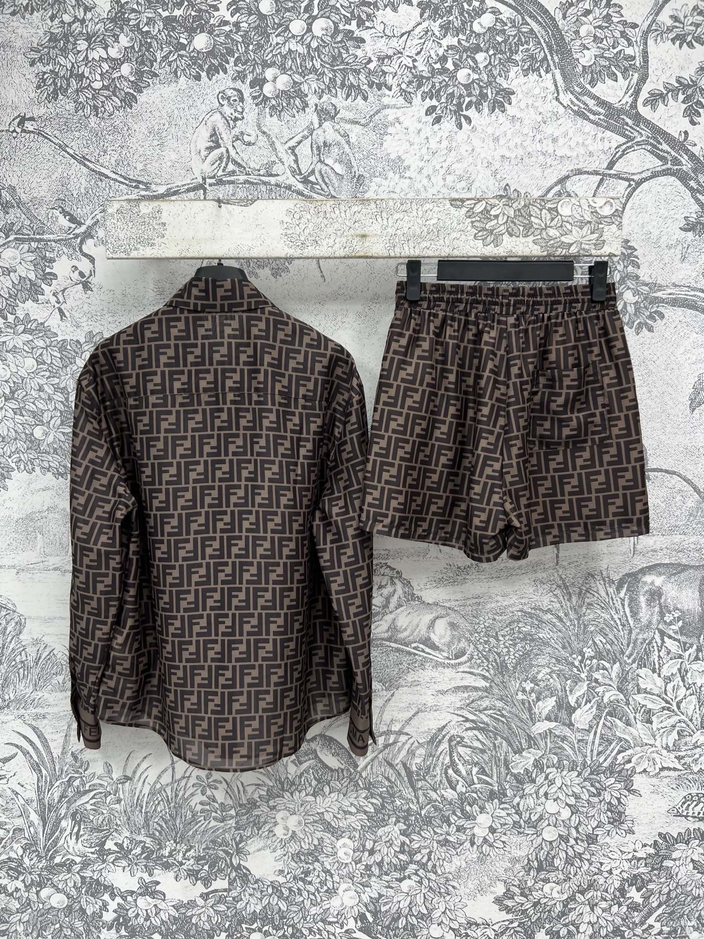 25 Summer new letter jacquard lapel shirt + high waist shorts