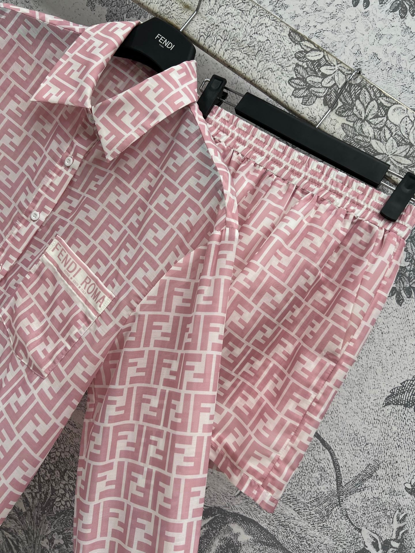 25 Summer new letter jacquard lapel shirt + high waist shorts