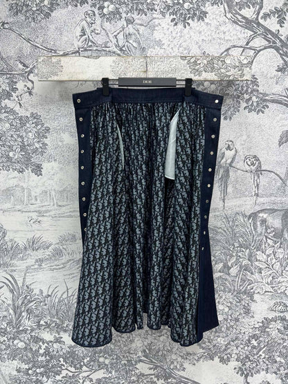 25 Spring and Summer New Denim Letter Jacquard Single-Breasted Skirt