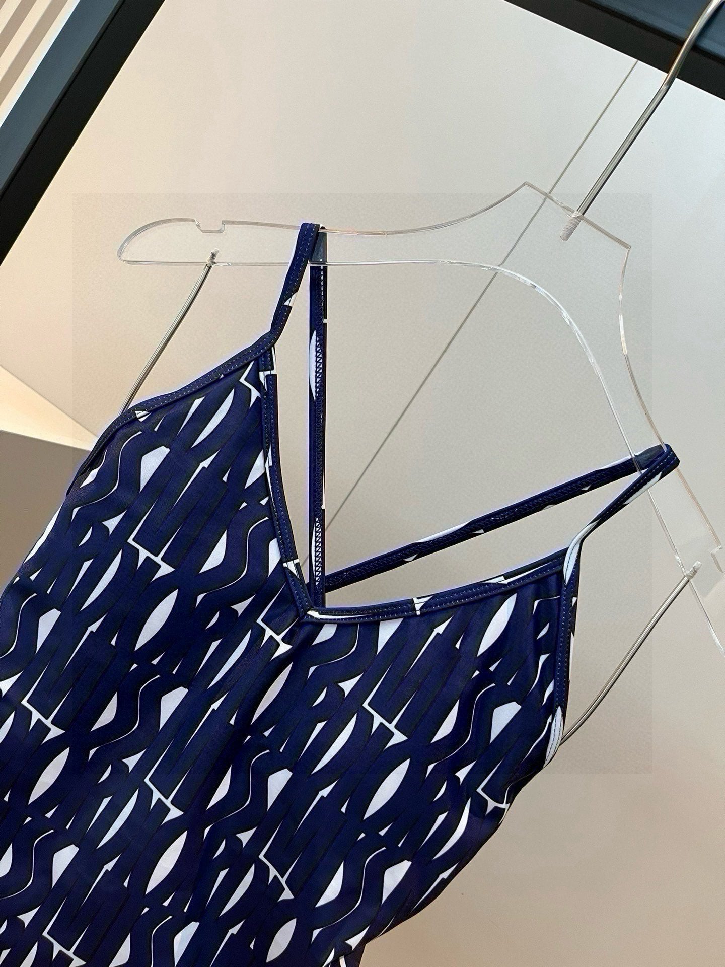 25 Summer New Print Fashion Sexy V-neck Suspender Top One-piece Swimsuit