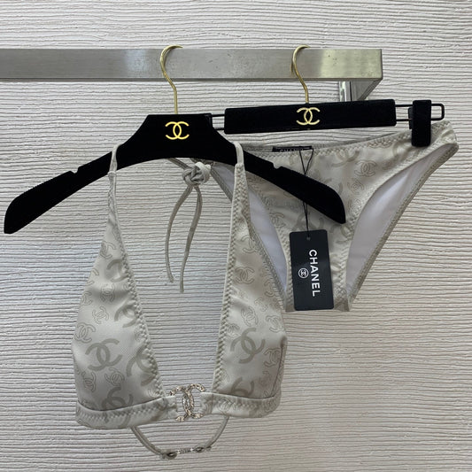 25 Summer New Double C Logo Printed Sexy Two-Piece Swimsuit (With Chest Pad)