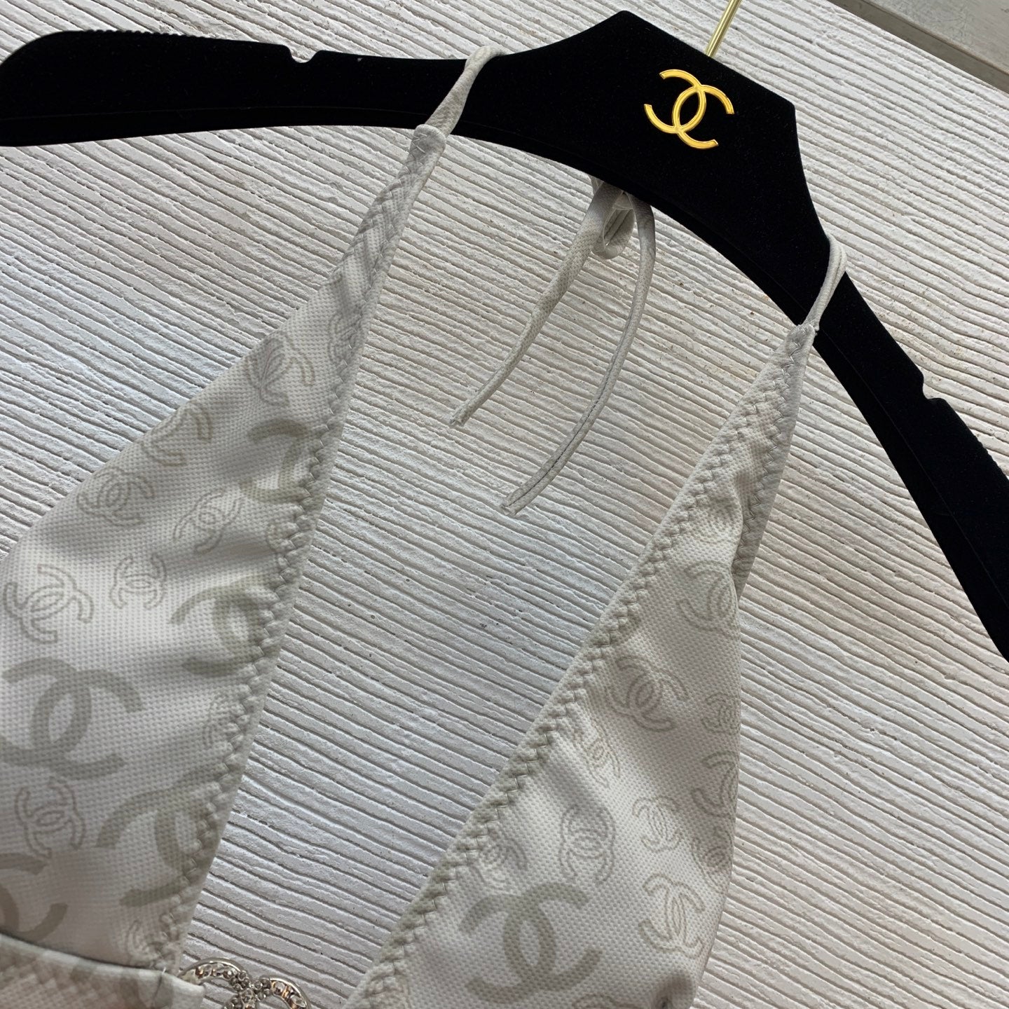25 Summer New Double C Logo Printed Sexy Two-Piece Swimsuit (With Chest Pad)