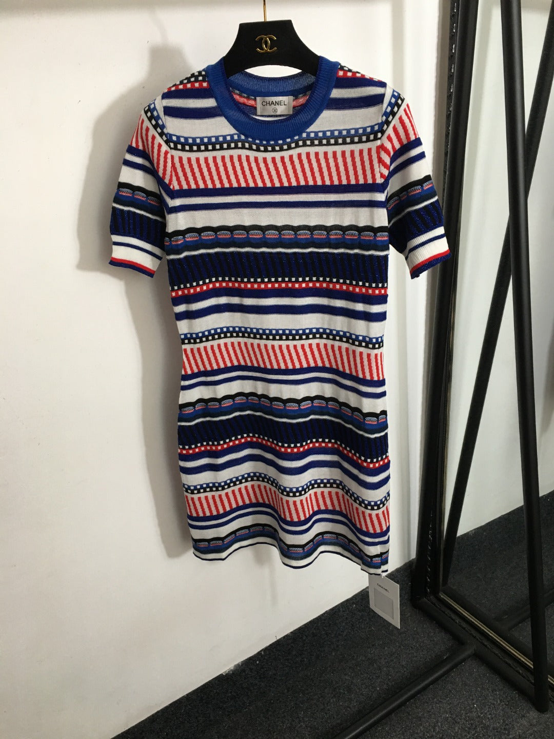25 Summer New Contrast Striped Hip Slim Fit Knitted Short Sleeve Dress