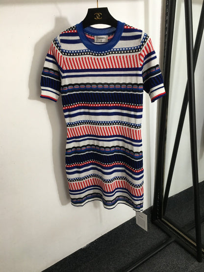 25 Summer New Contrast Striped Hip Slim Fit Knitted Short Sleeve Dress