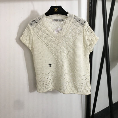 25 Summer new hollow V-neck short-sleeved sweater
