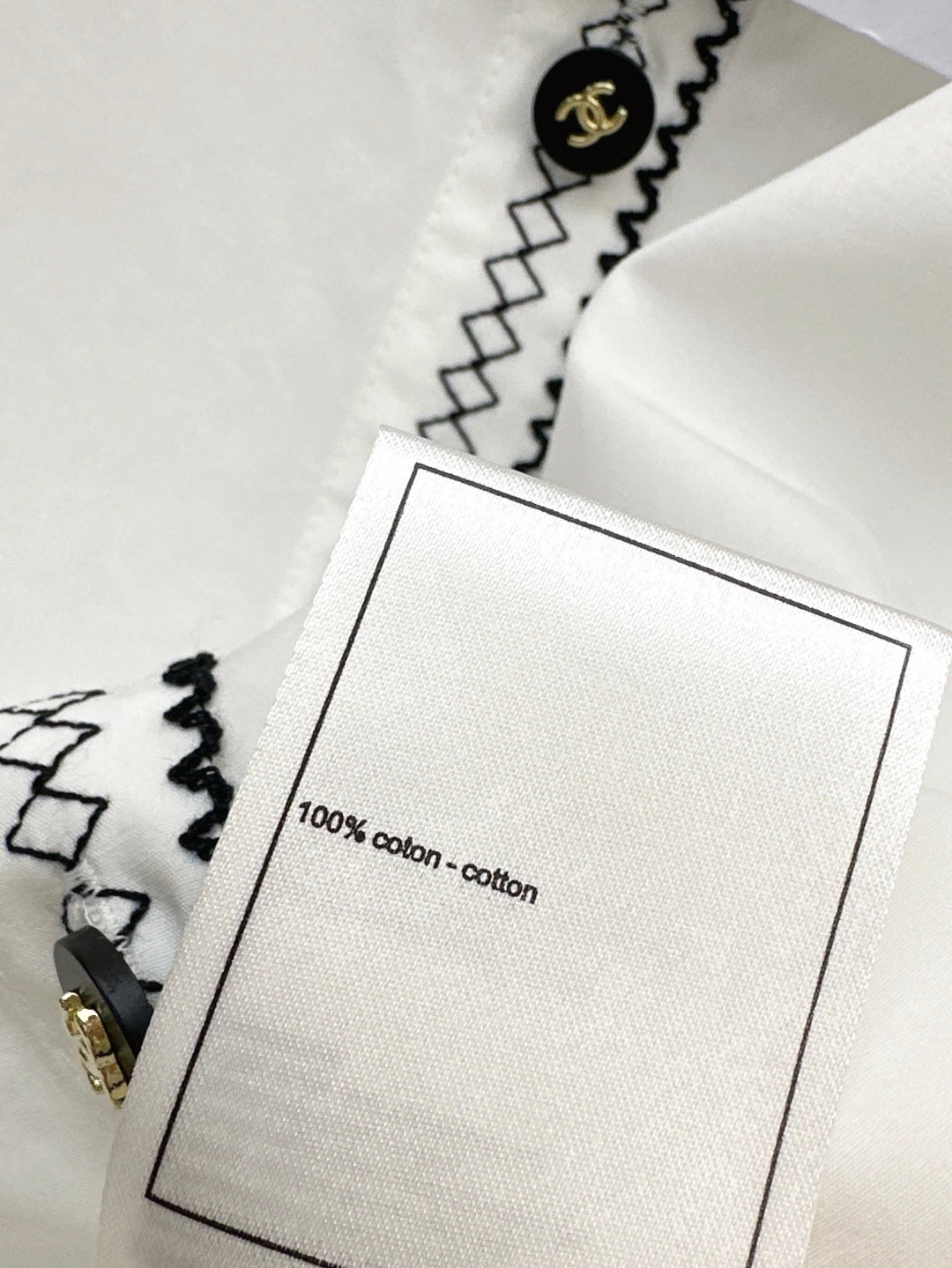 25Ss Spring and Summer new contrast color black edge embroidered shirt