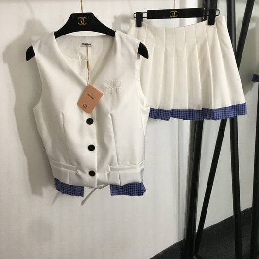 25 Summer new letter logo embroidered patch V-neck suit vest jacket + plaid splicing pleated short skirt suit