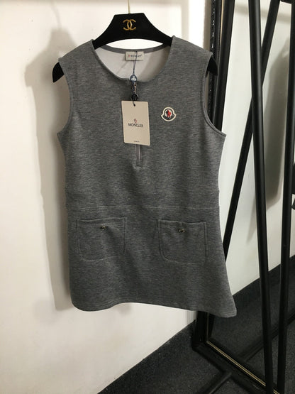 25 Summer New Embroidered Badge Zipper Dress