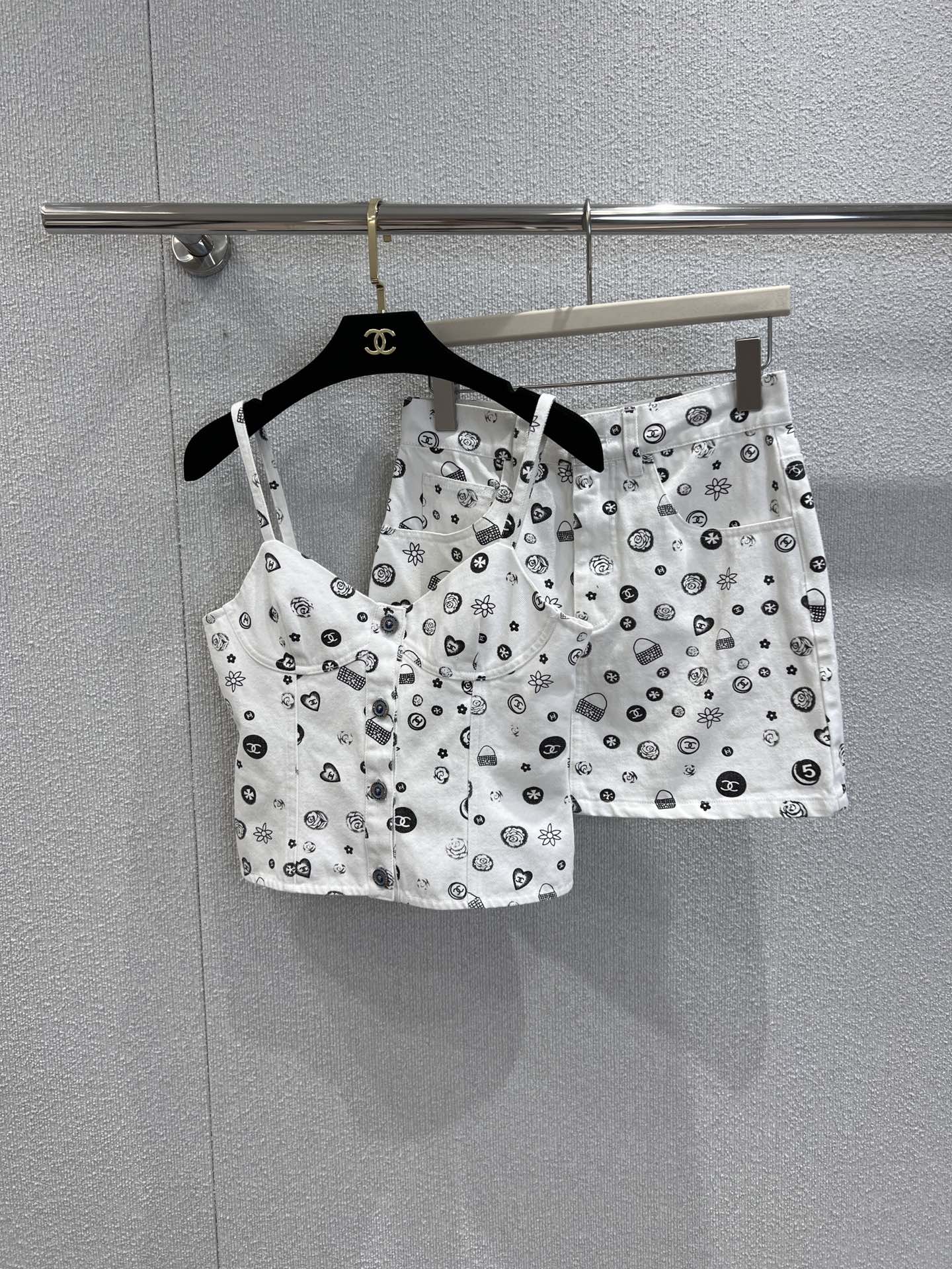 25Ss Spring and Summer New Style Printed Denim Tank Top + Short Skirt Set |