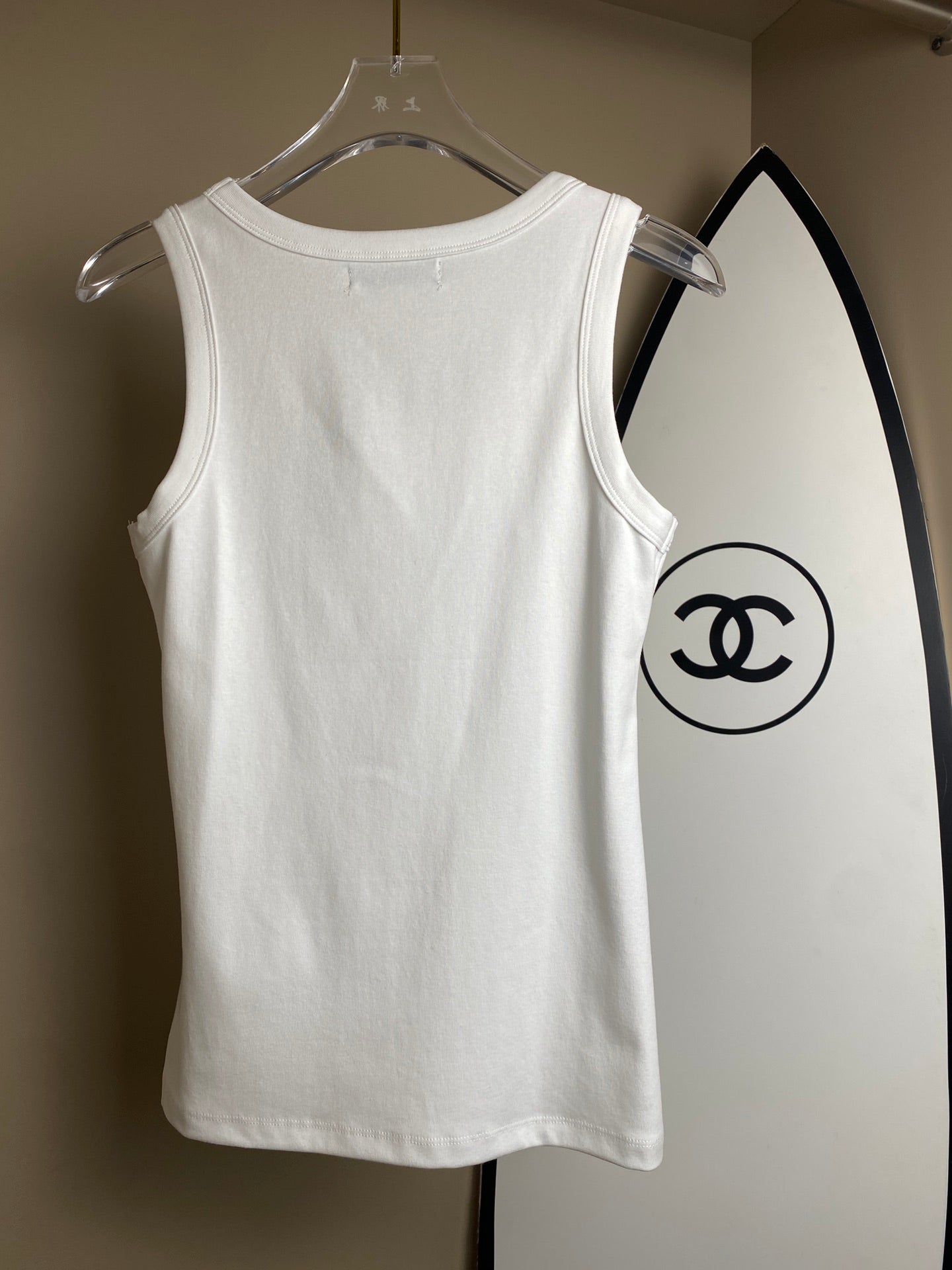 Classic triangle vest