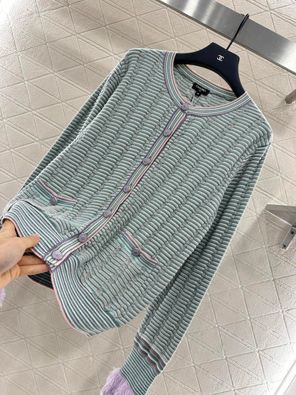 2025 Autumn New Striped knitted cardigan