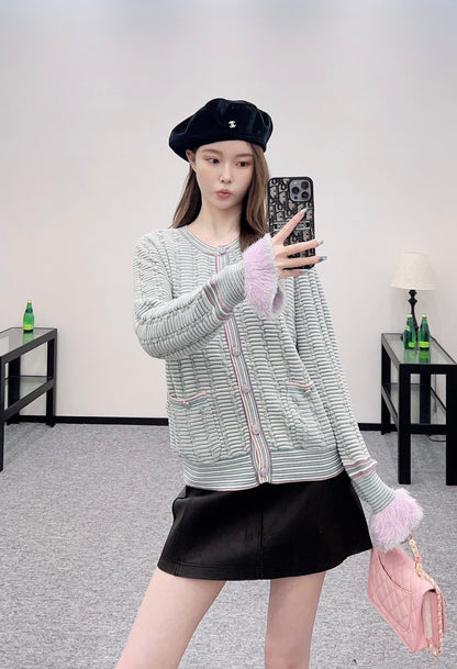 2025 Autumn New Striped knitted cardigan