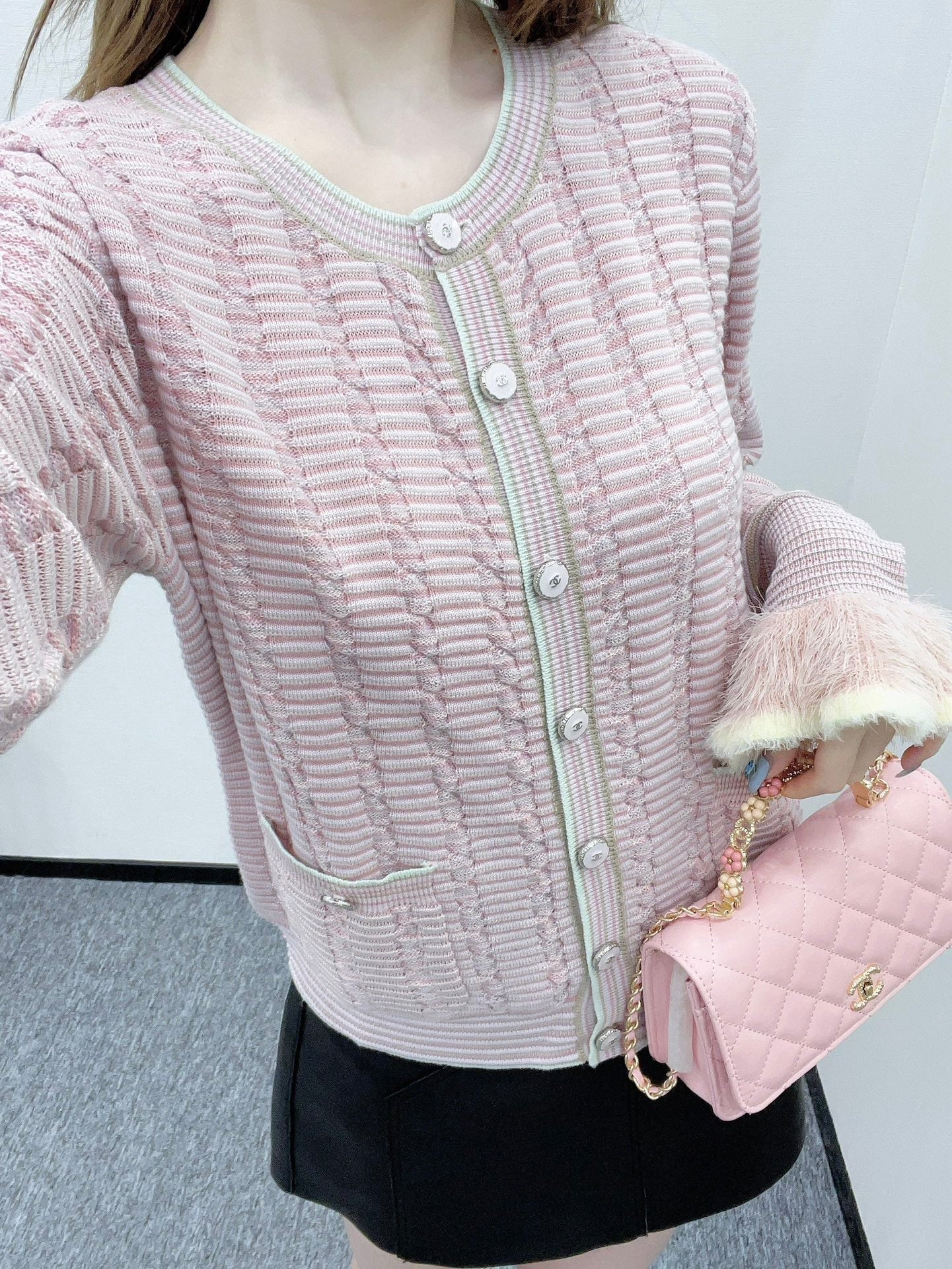 2025 Autumn New Striped knitted cardigan