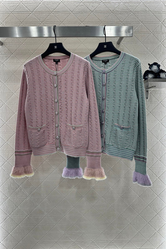 2025 Autumn New Striped knitted cardigan