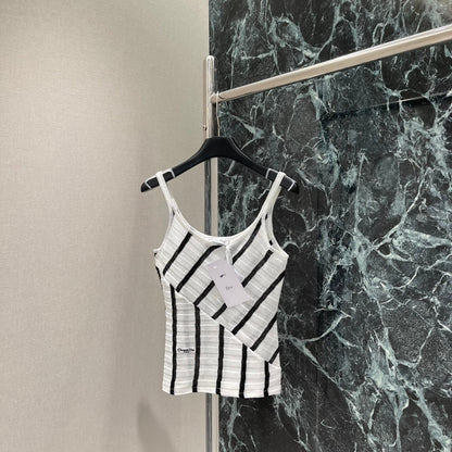 25 Early Autumn New Fake Two-piece Spliced Diagonal Striped Vest