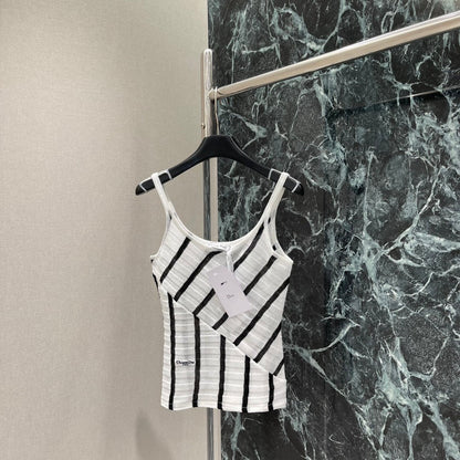 25 Early Autumn New Fake Two-piece Spliced Diagonal Striped Vest