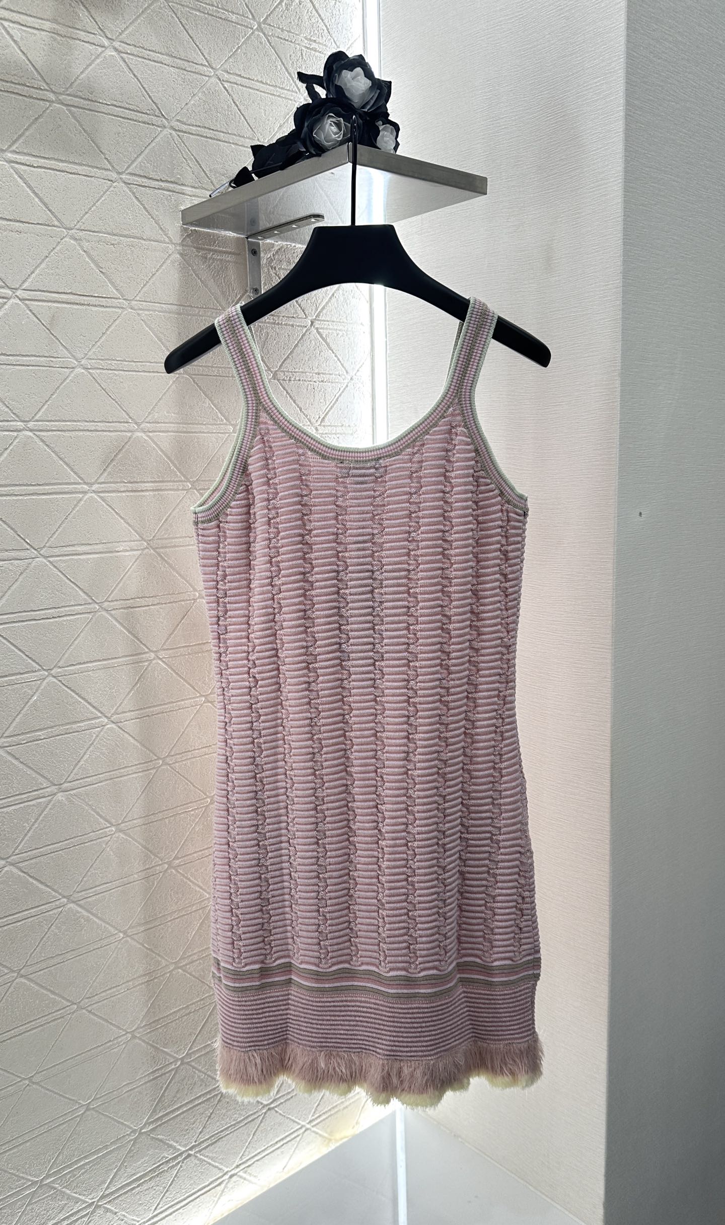 2025 Early Autumn New Arrival Flowing Contrast Color Knitted Suspender Skirt