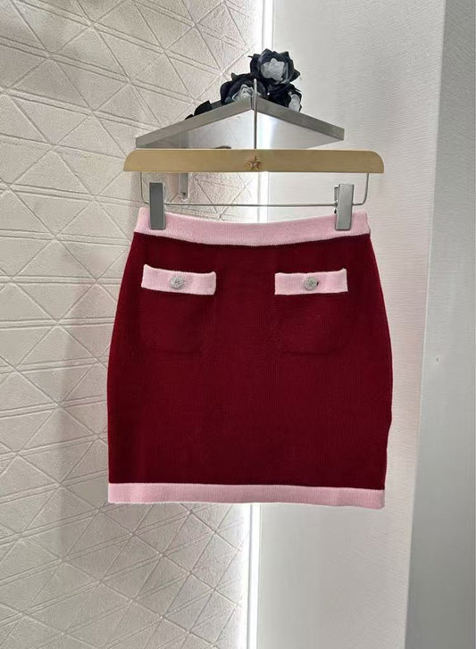 Pure wool color-ordered and dyed contrast-colored stitching skirt