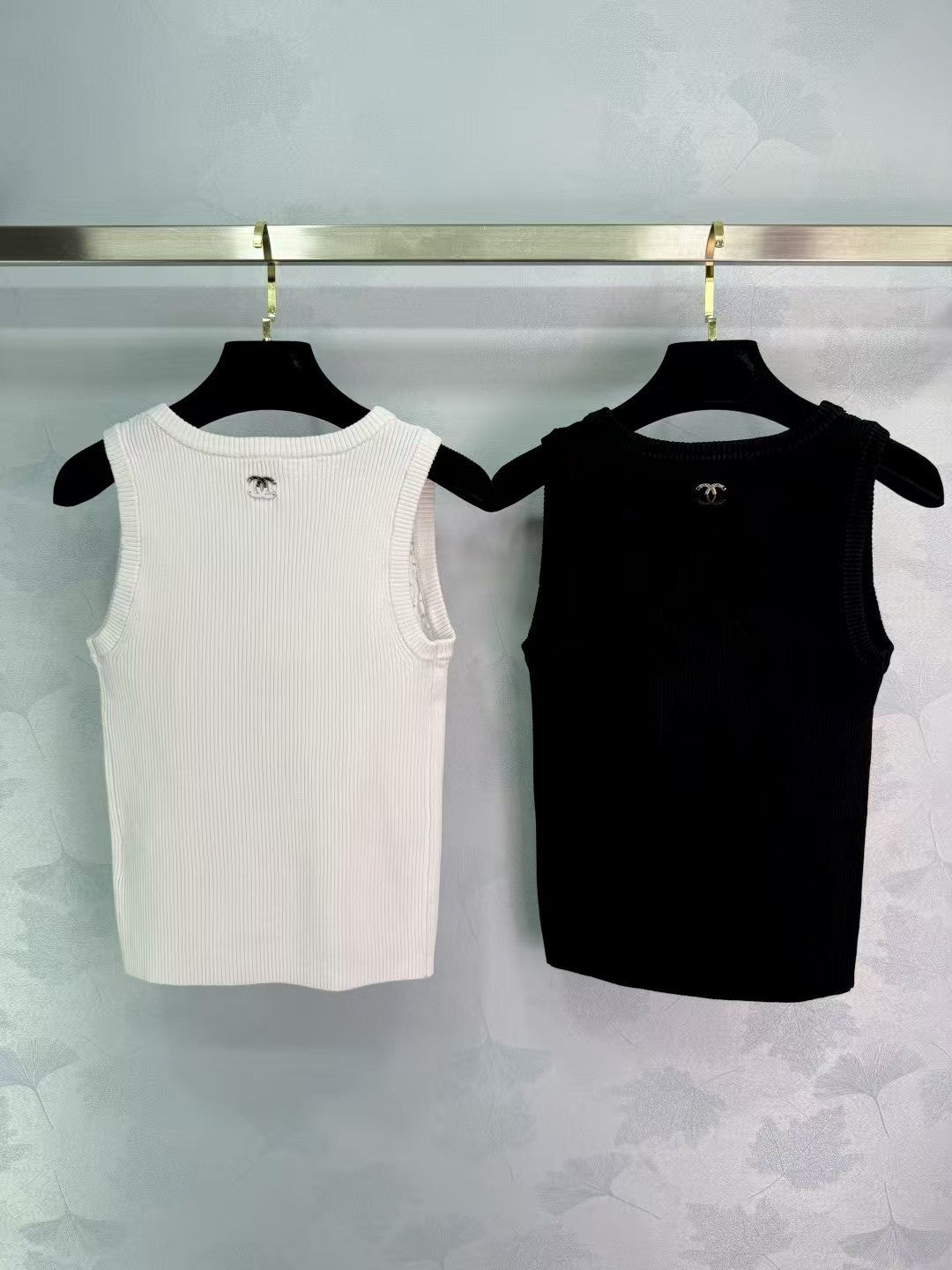New hollow vest