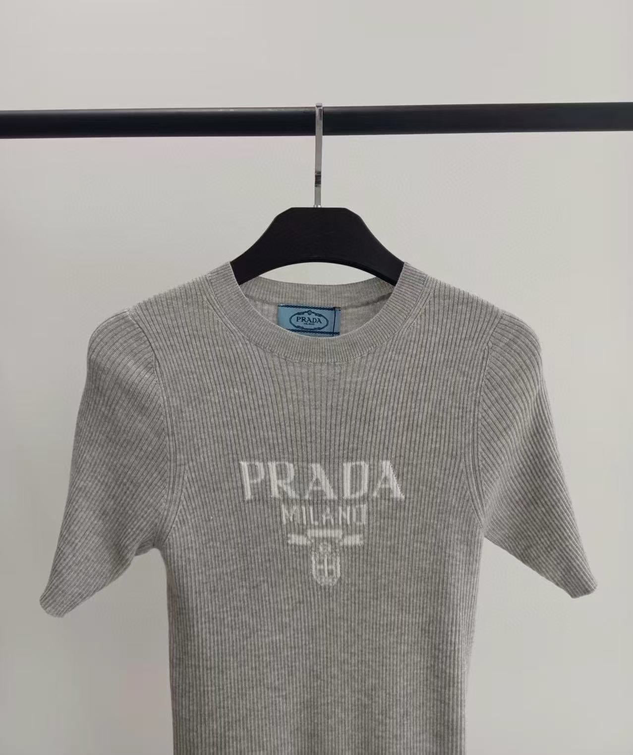 2025 Gold thread letter embroidery knitted short sleeved shirt