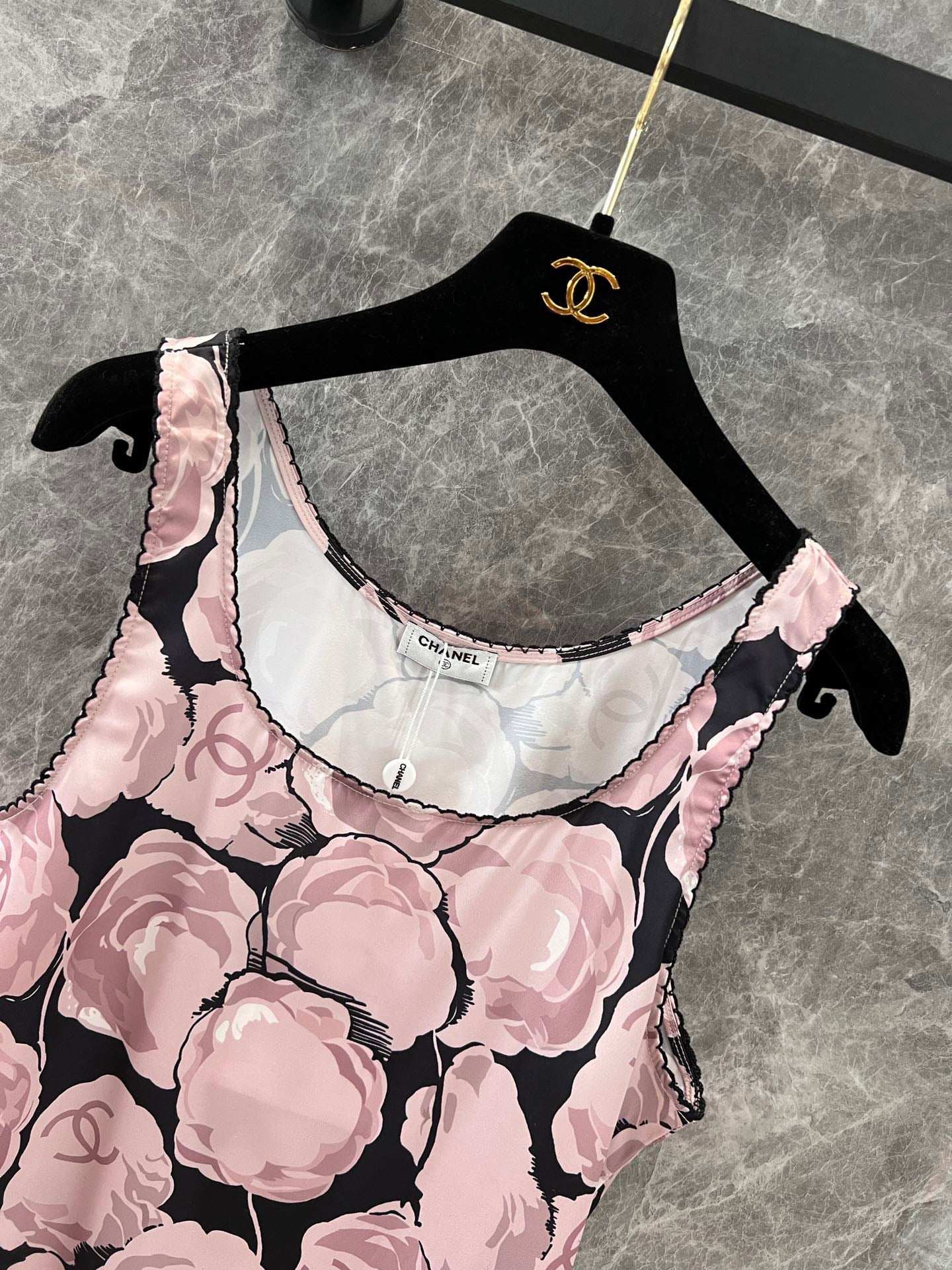25 Medium Vintage Collection Black Pink Camellia Flower Print