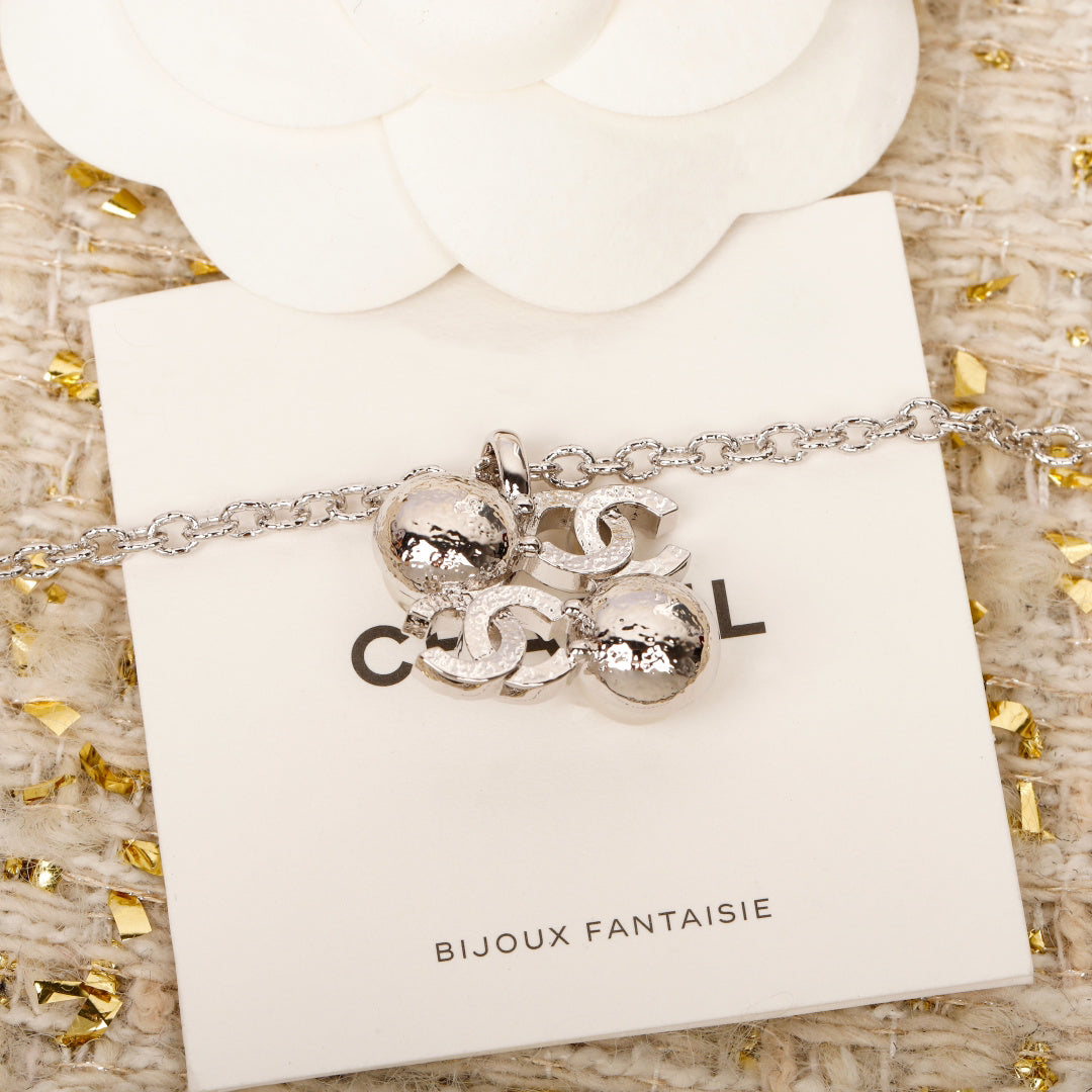 C Rhinestone pearl square chain