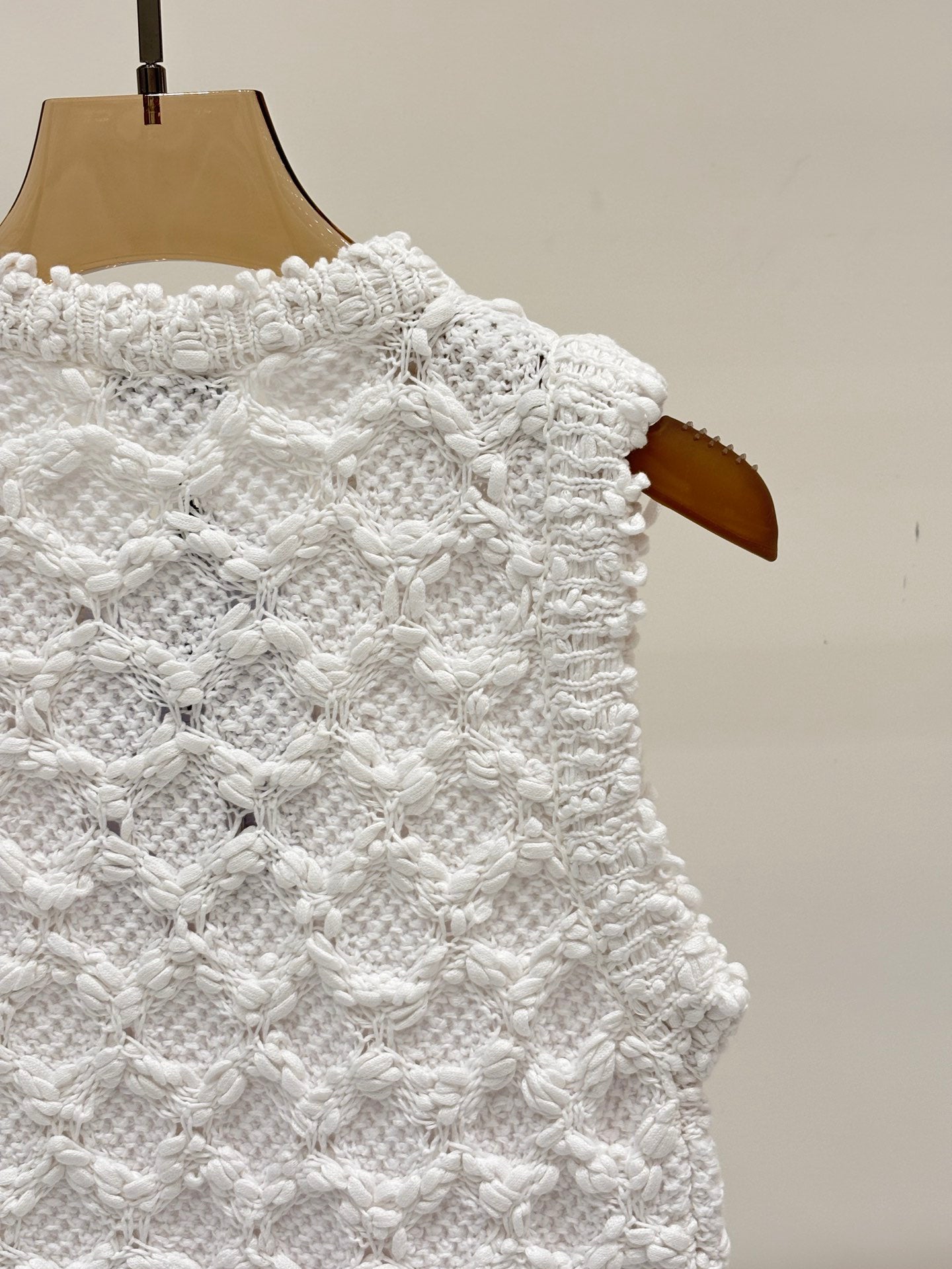 25 logo openwork pattern casual knit undershirt