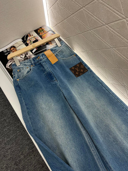 L 25 Small logo wide-leg jeans