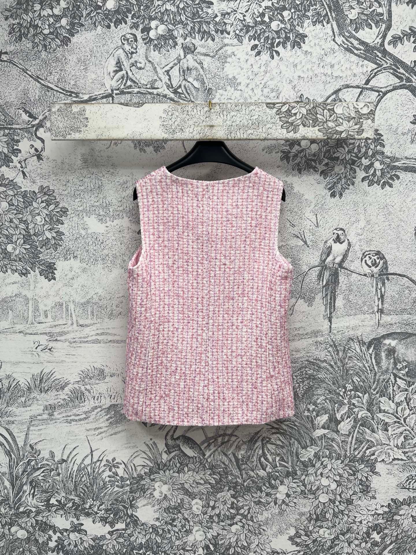 25 Early Spring New Tweed Vest