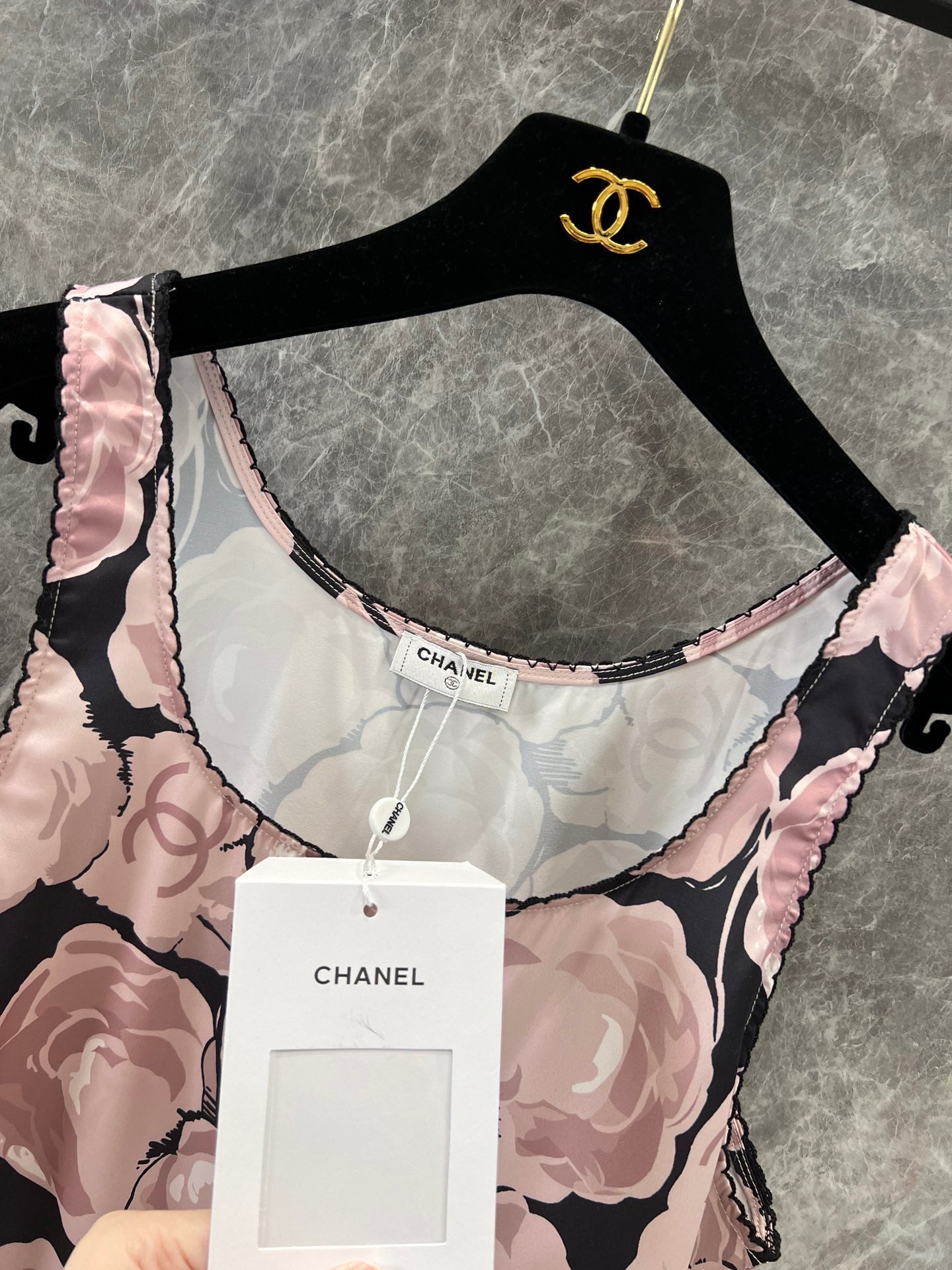 25 Medium Vintage Collection Black Pink Camellia Flower Print