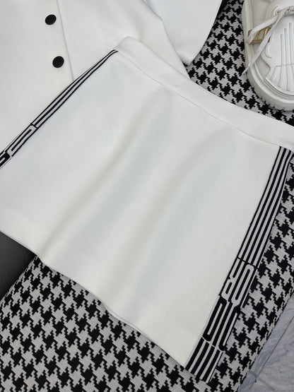 25 New Arrival: Short-Sleeve Two-Piece Skirt Set